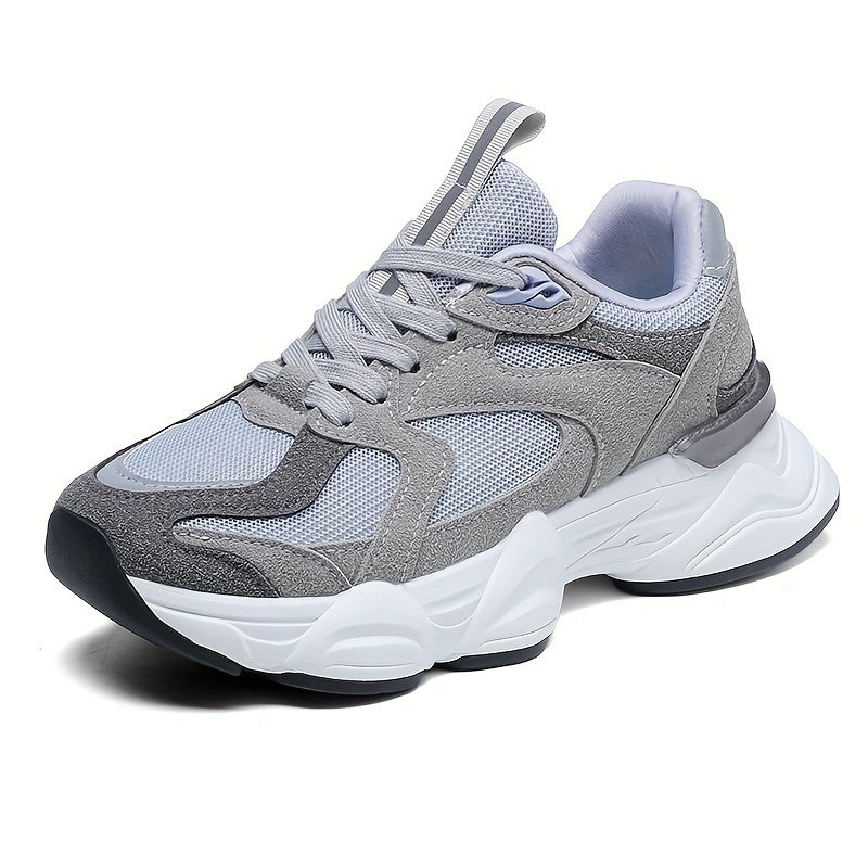 Modern sneaker with raised sole