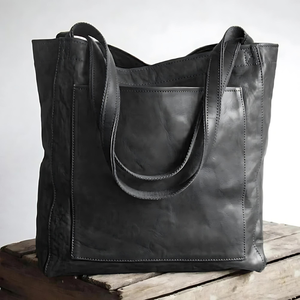 Shoulder bag | made of leather