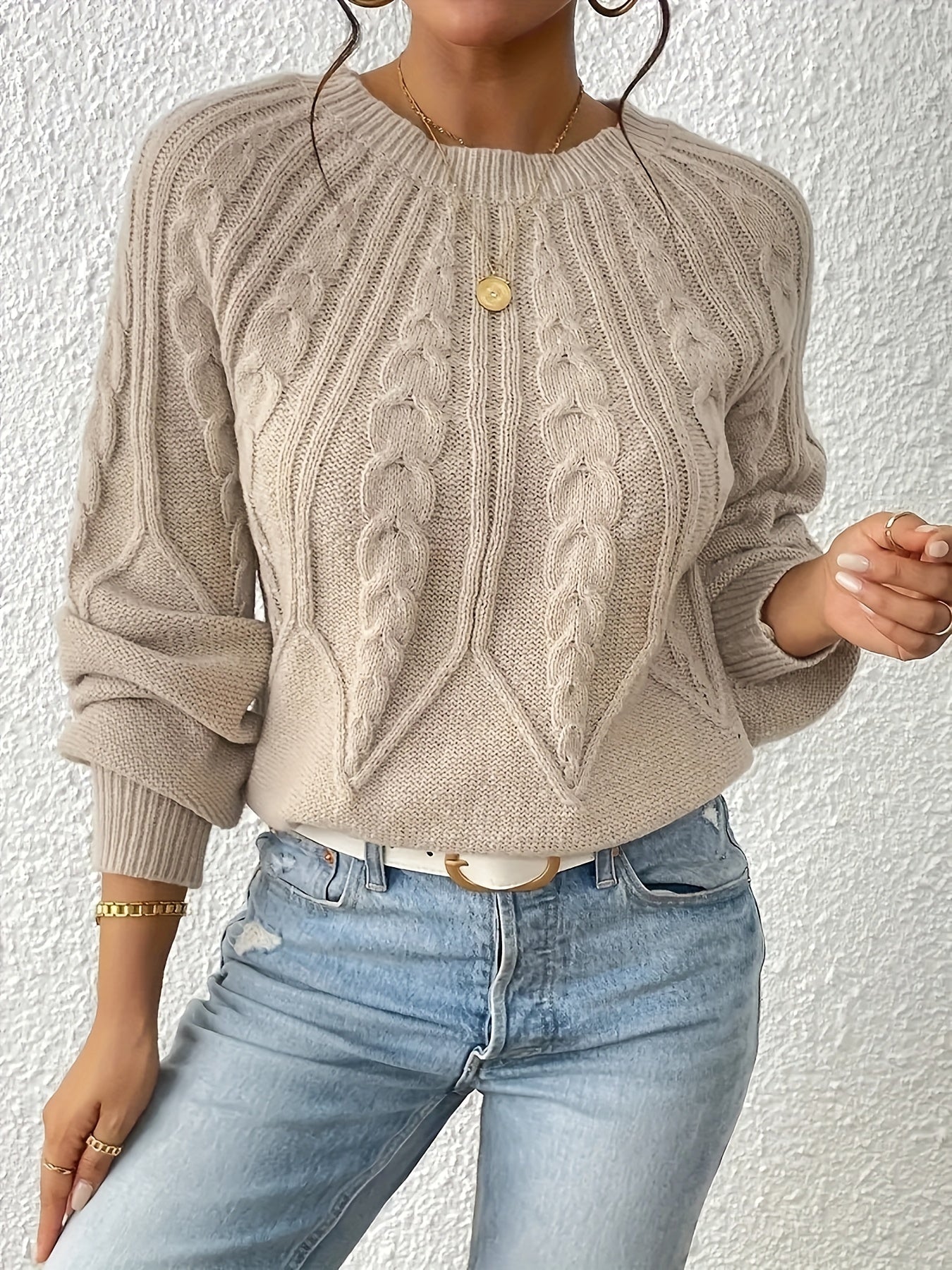  Cable knit sweater with lantern sleeves