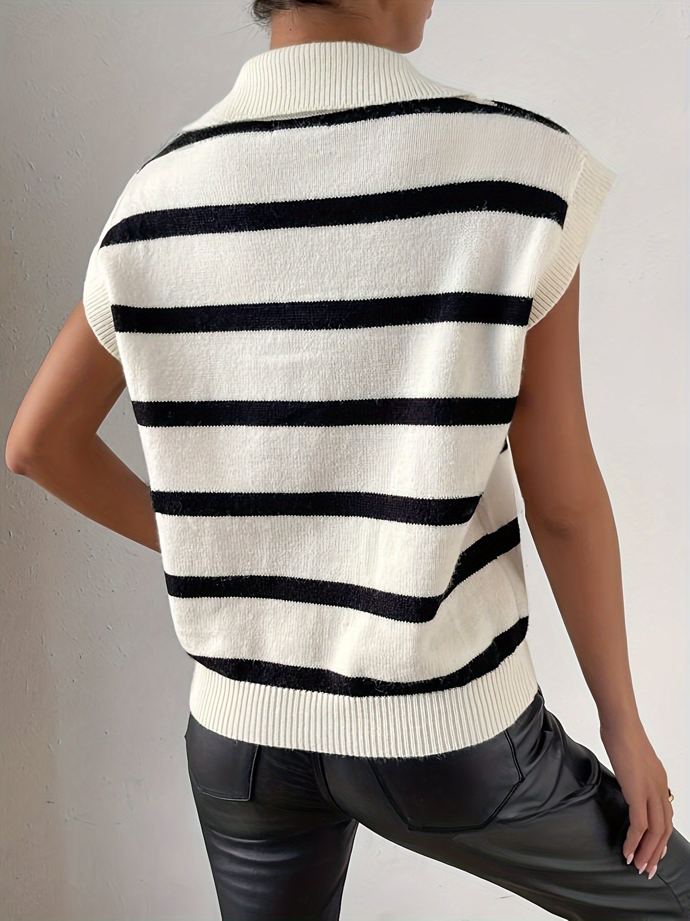 Chic Striped Sleeveless Sweater