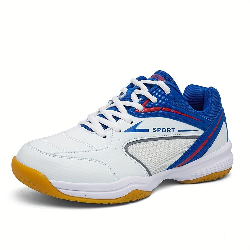 Sports shoe for indoor and outdoor activities