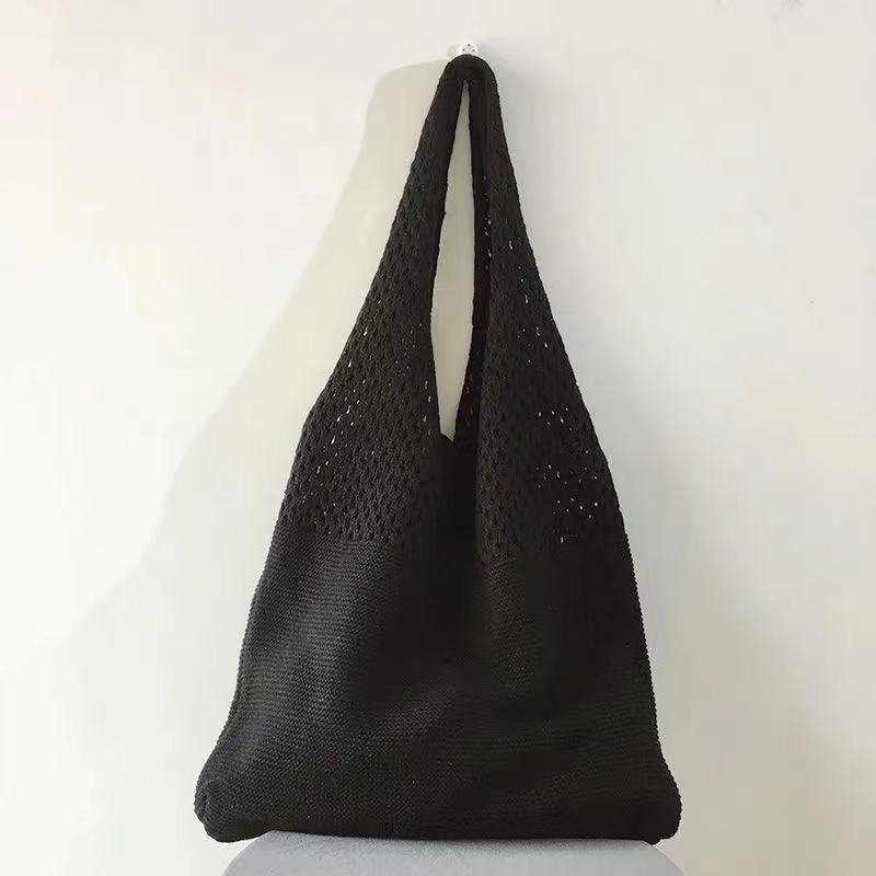 Basic shoulder bag