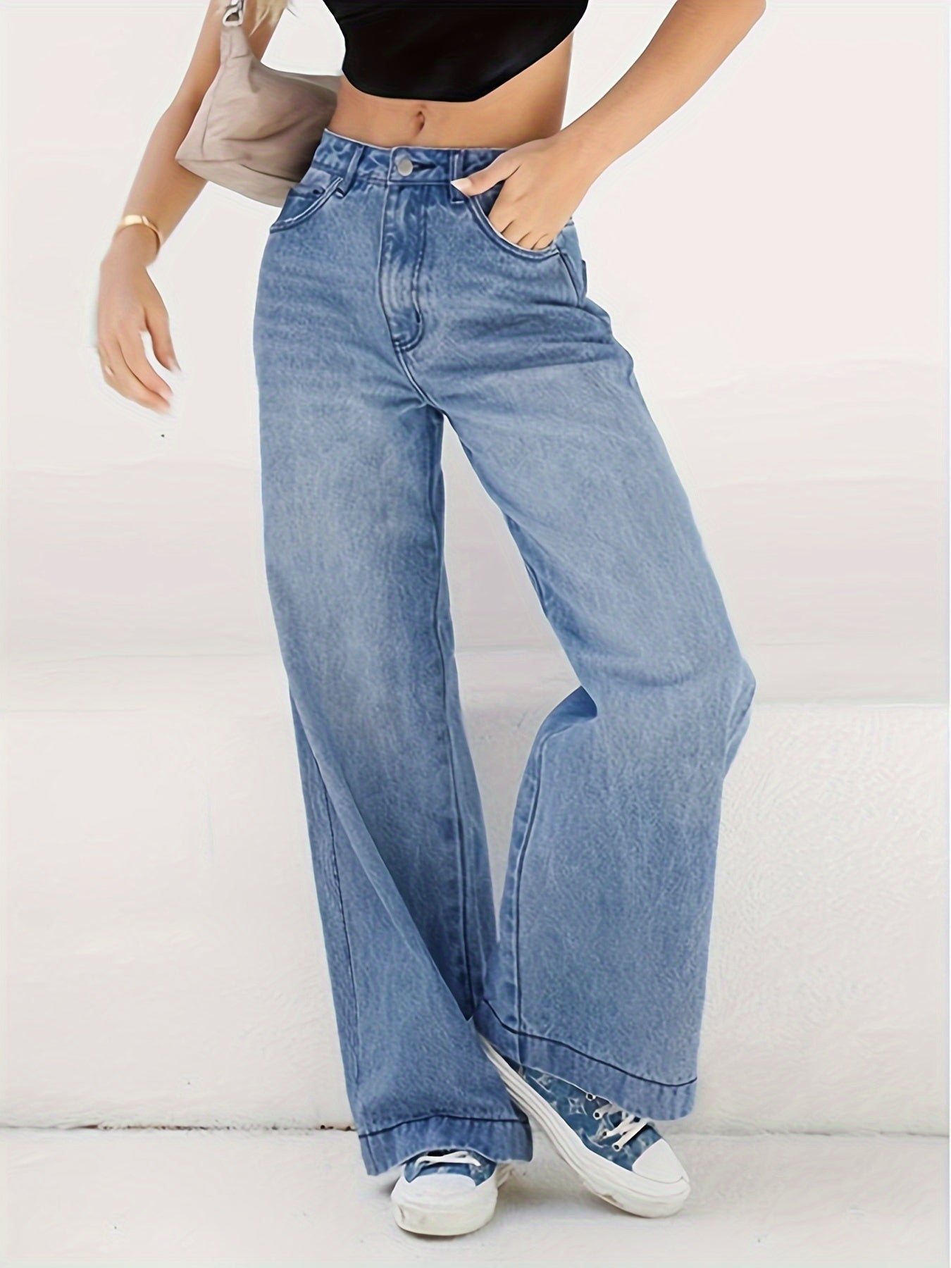 Wide-Leg Comfort Jeans