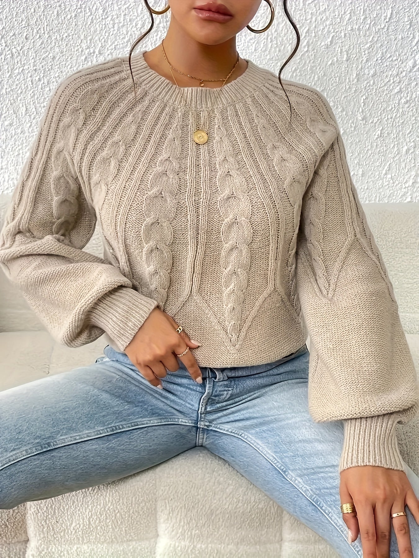  Cable knit sweater with lantern sleeves